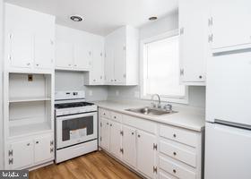BALTIMORE HIGHLANDS - Residential Lease