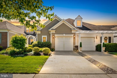 Townhouse For Sale - 50 Sparrow Drive<br/> TRENTON, NJ 08690
