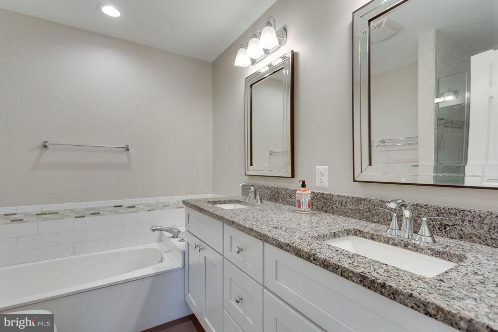 KENWOOD HILLS - Residential