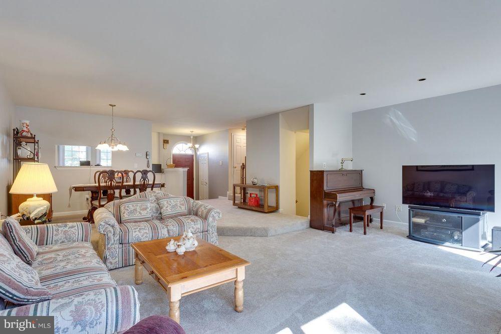 KENWOOD HILLS - Residential