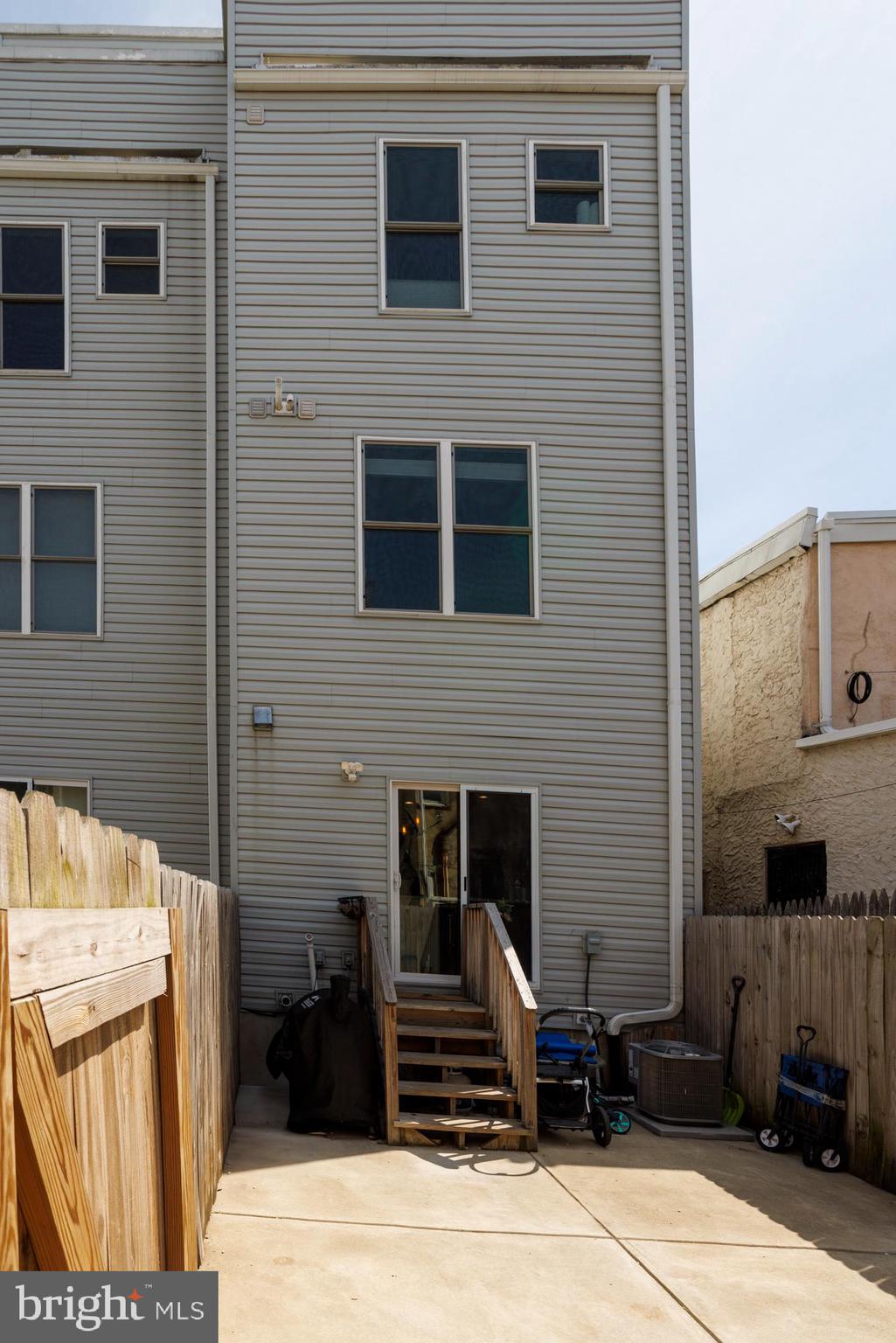 PASSYUNK SQUARE - Residential