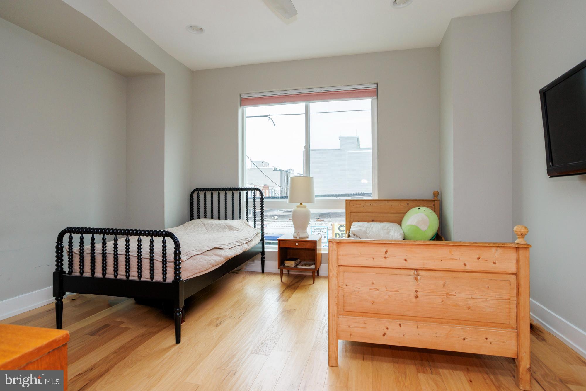 PASSYUNK SQUARE - Residential