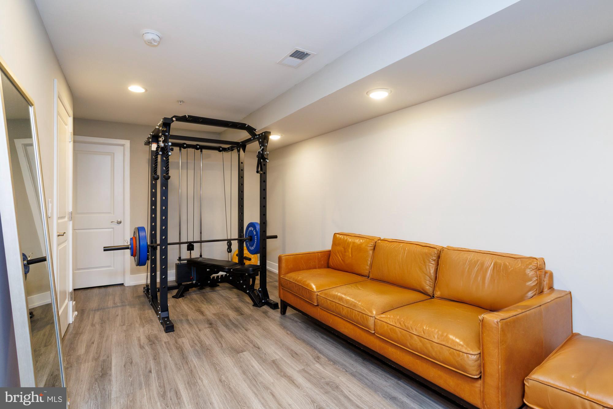 PASSYUNK SQUARE - Residential
