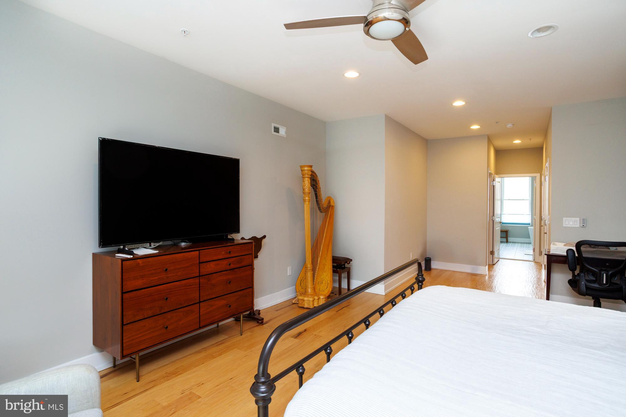 PASSYUNK SQUARE - Residential