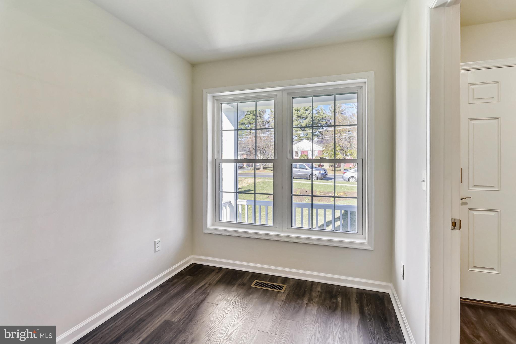 KEMP MILL ESTATES - Residential Lease