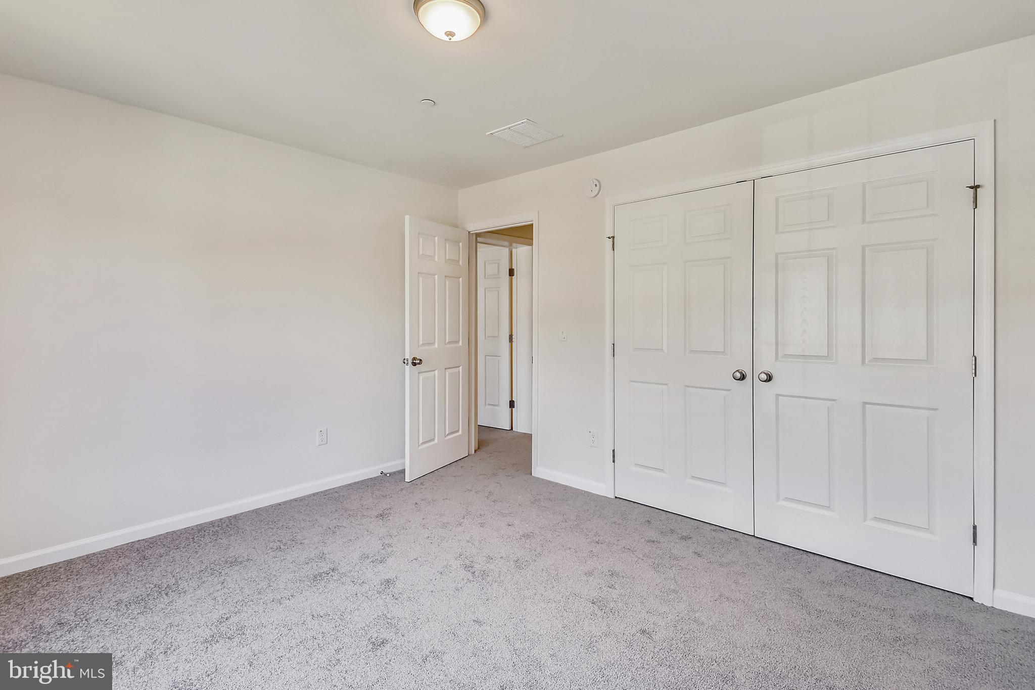 KEMP MILL ESTATES - Residential Lease