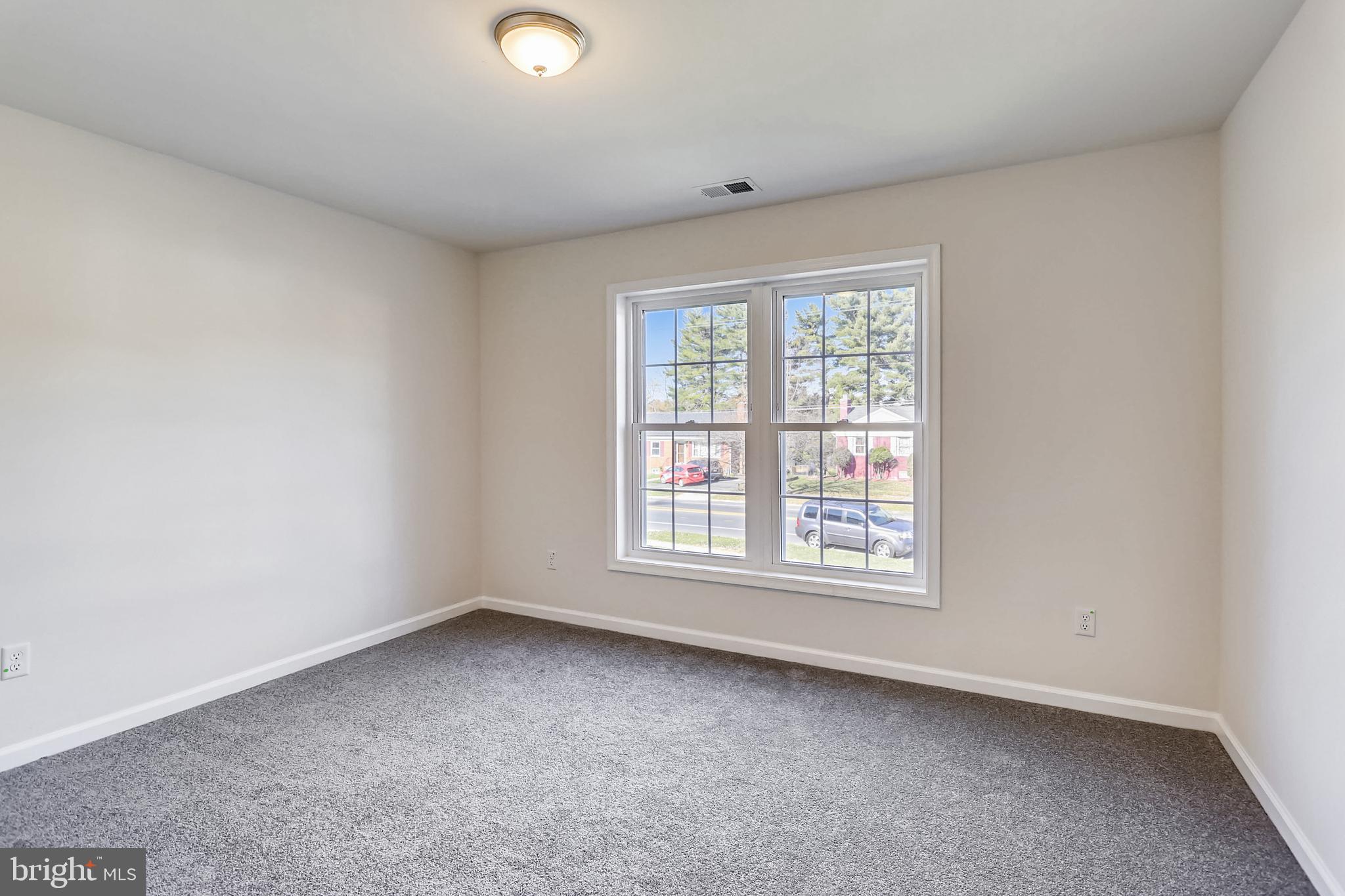 KEMP MILL ESTATES - Residential Lease