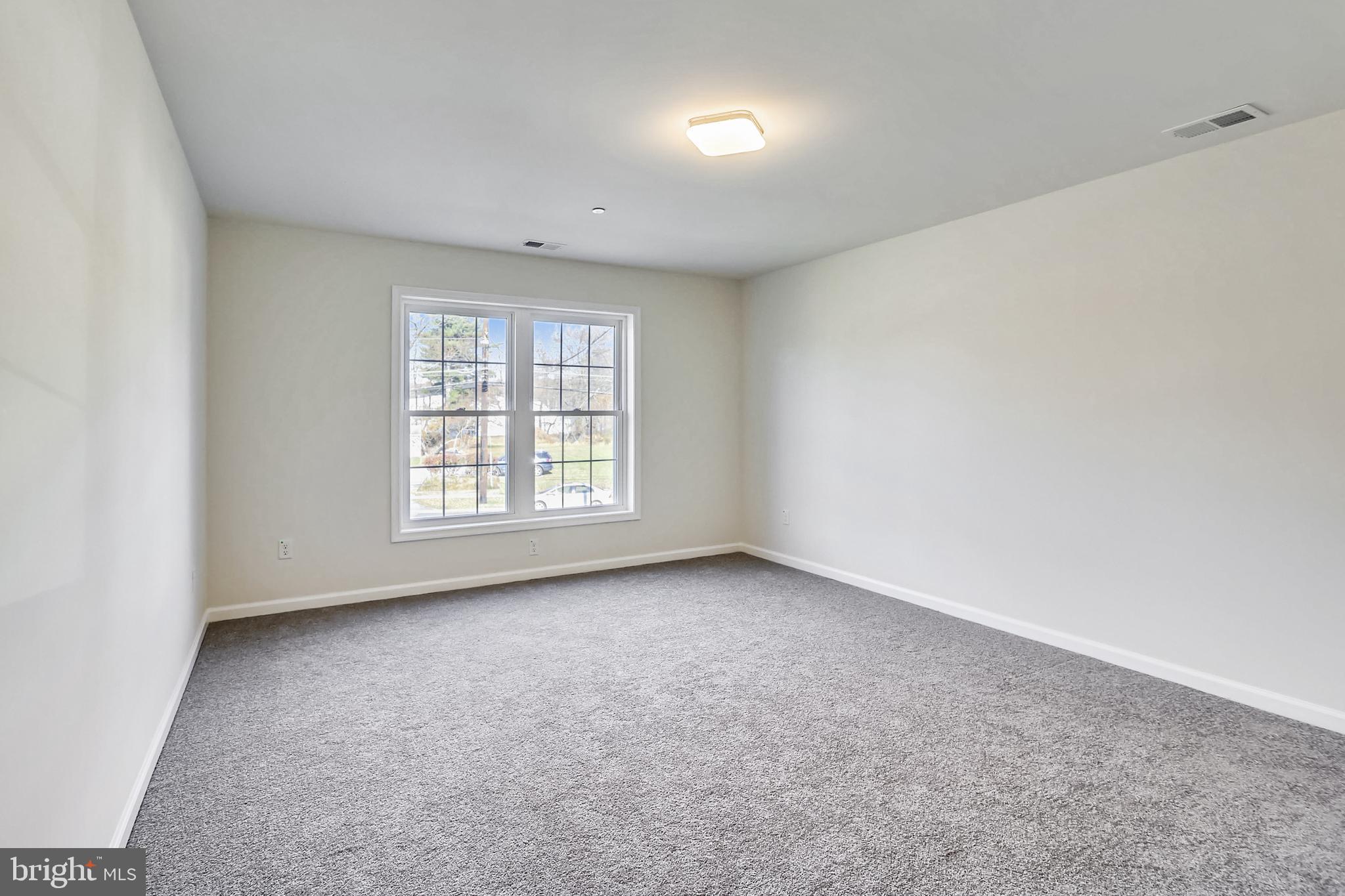 KEMP MILL ESTATES - Residential Lease