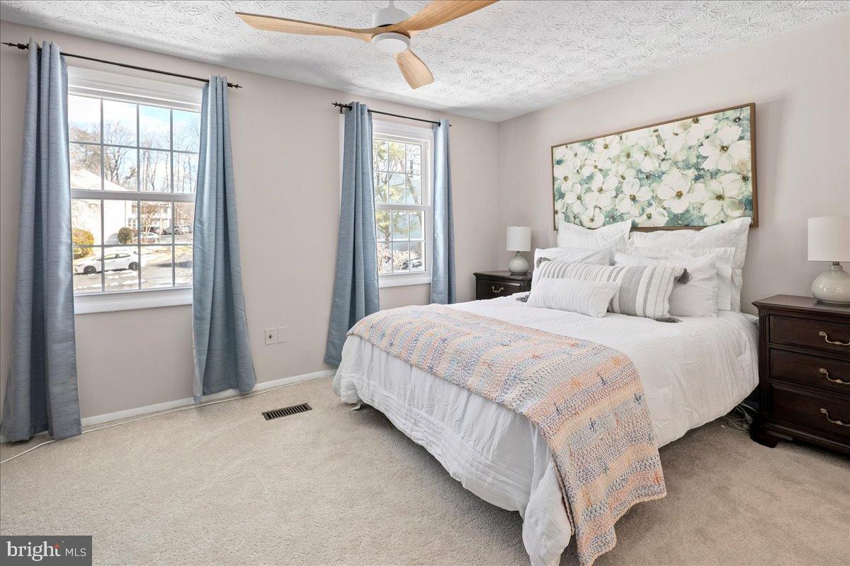 RESTON - Residential