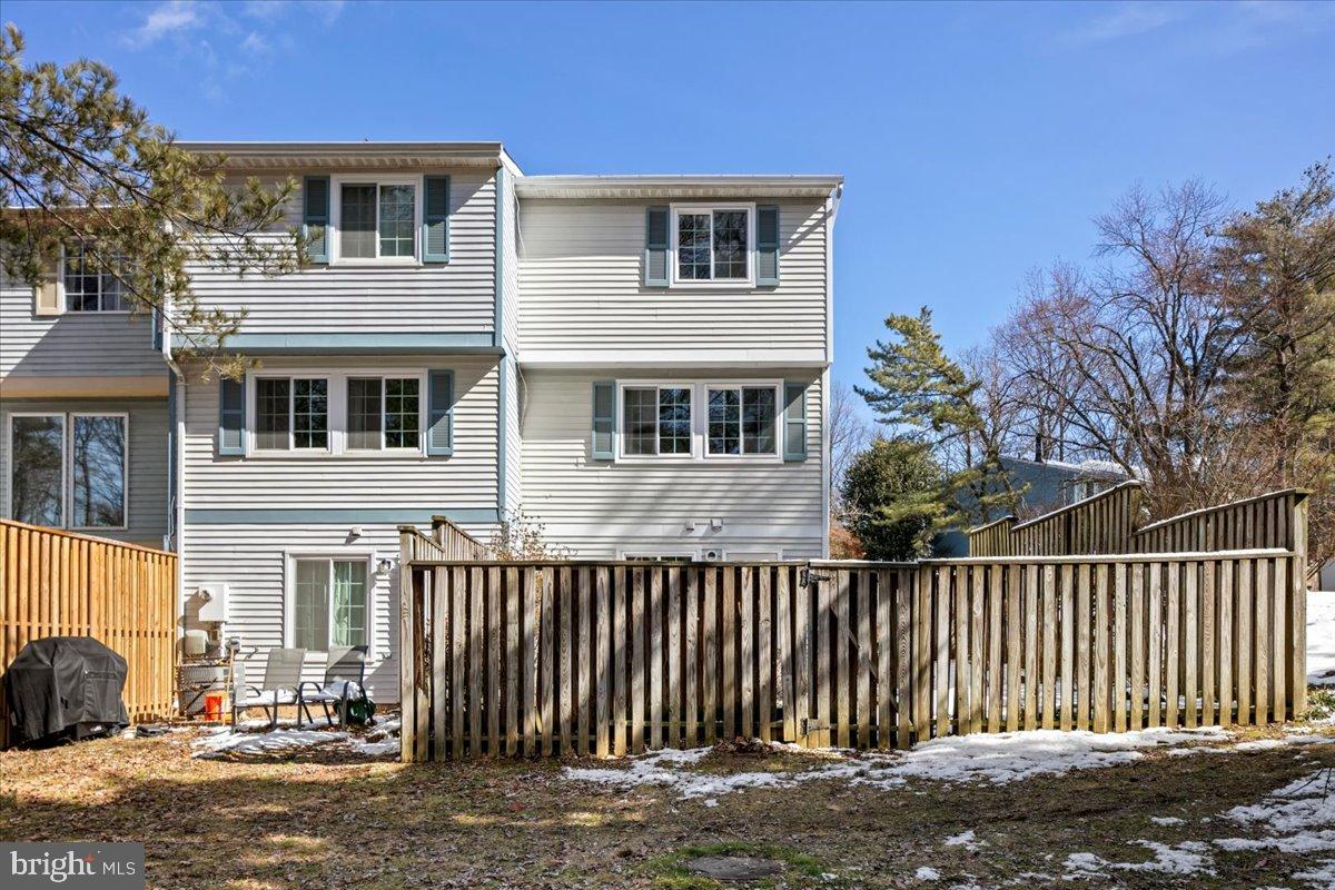 RESTON - Residential