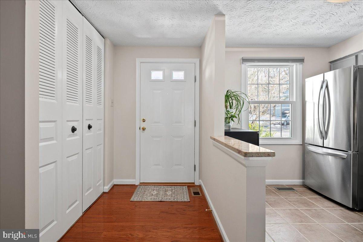 RESTON - Residential