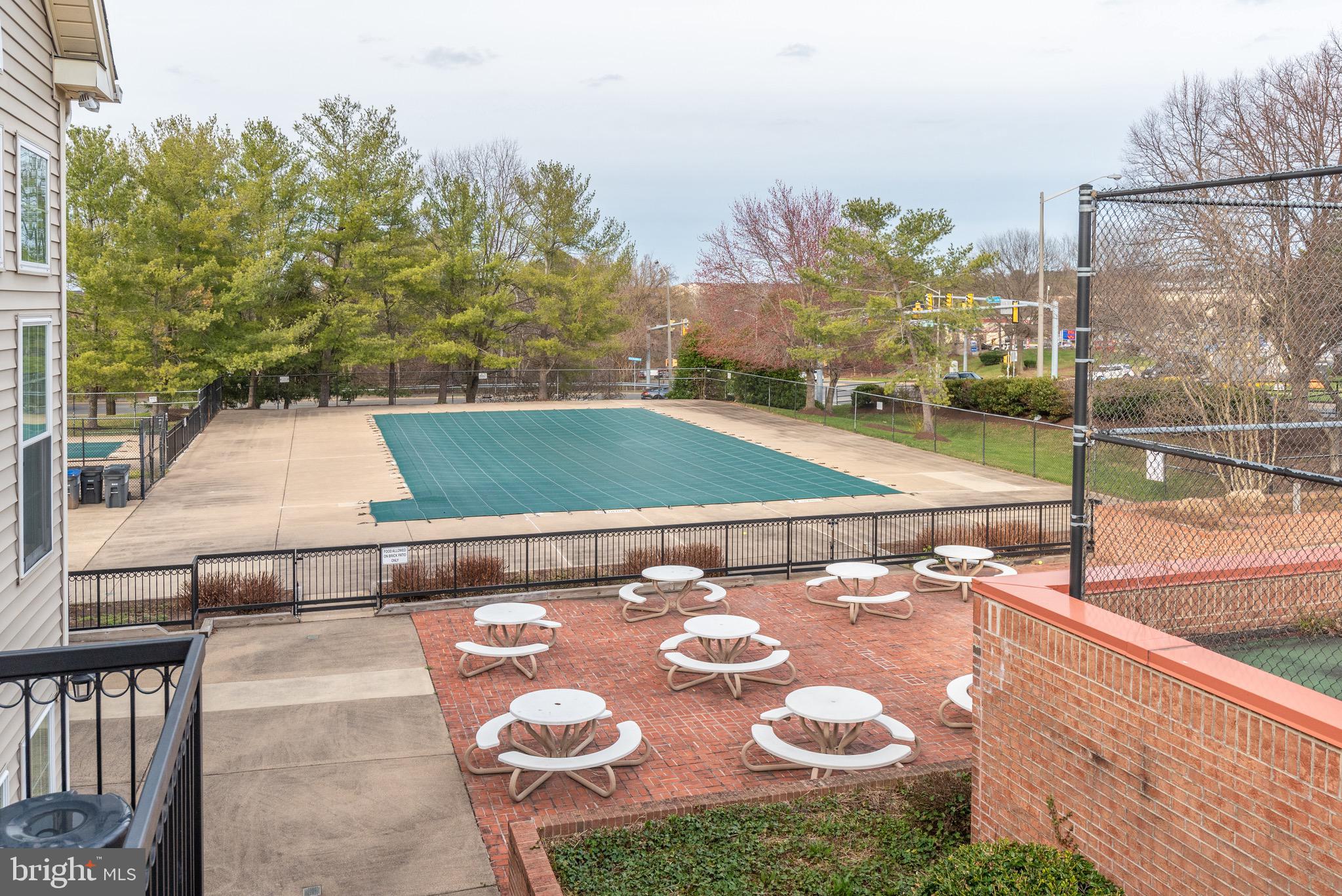 CENTRE RIDGE - Residential