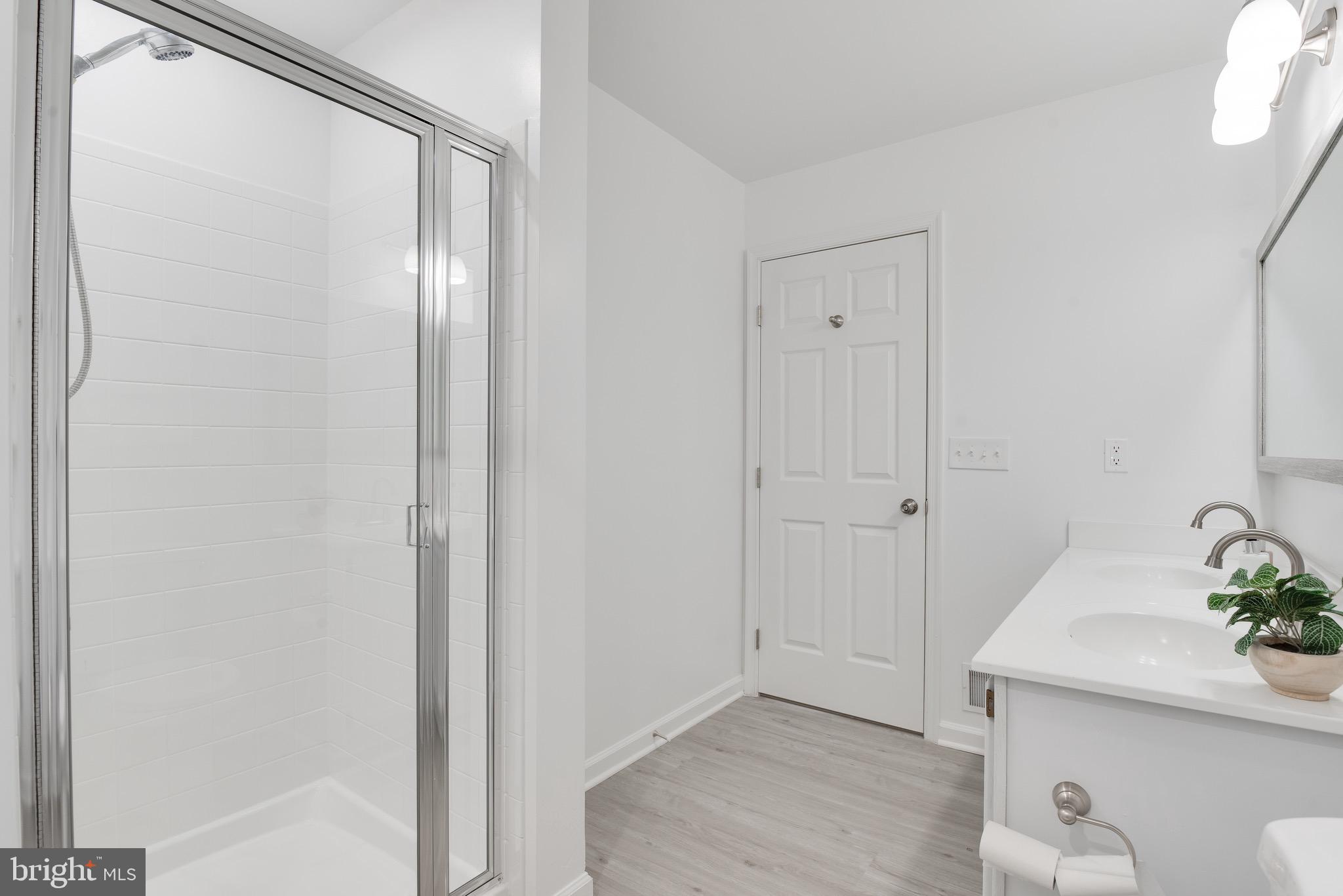 CENTRE RIDGE - Residential