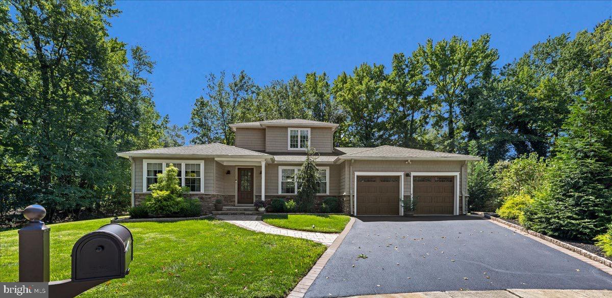 25 BREE DRIVE