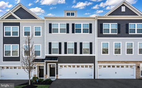 Townhouse For Sale - 60 Autumn Park Drive<br/> MEDFORD, NJ 08055