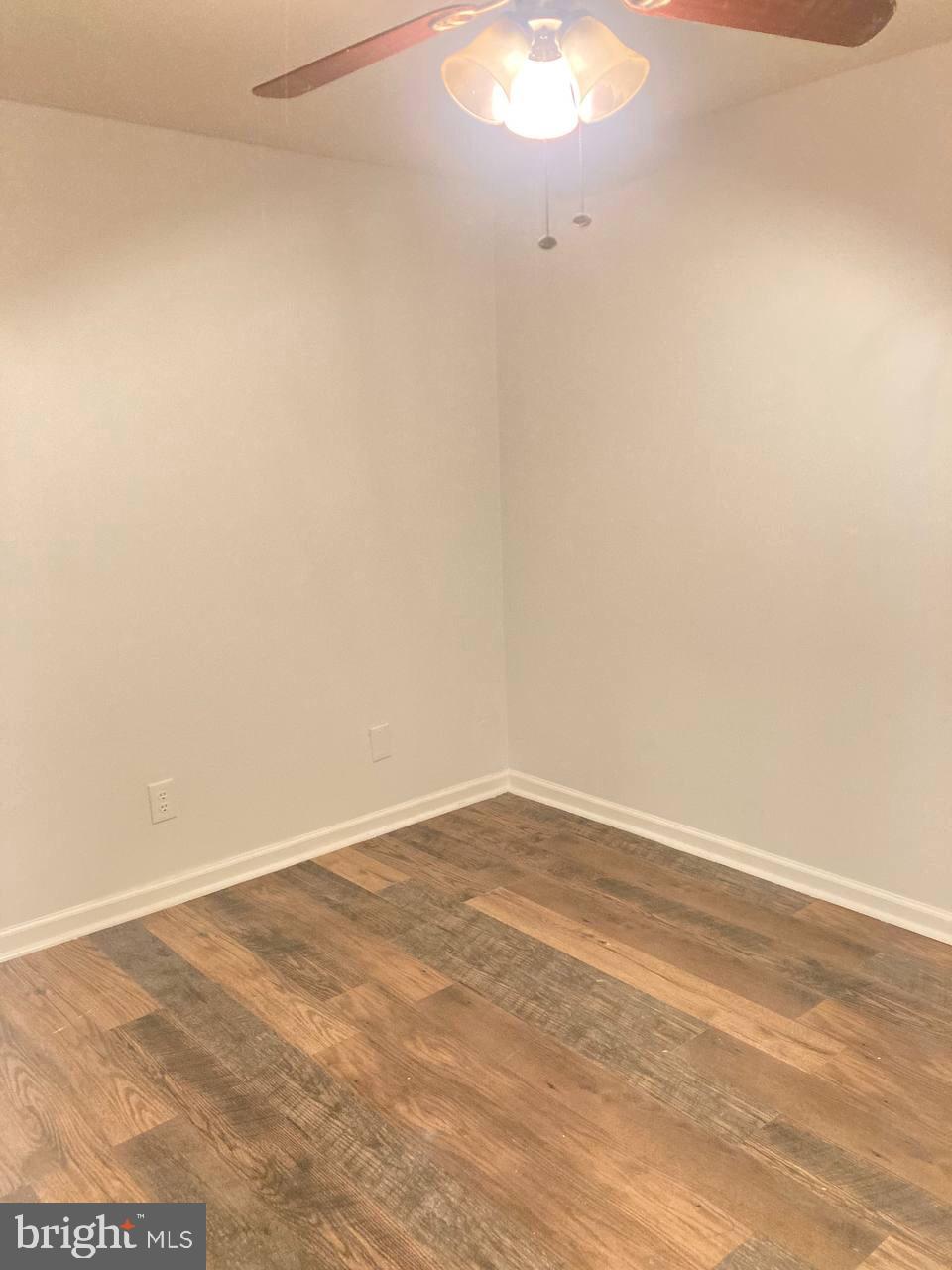 ELMWOOD PARK - Residential