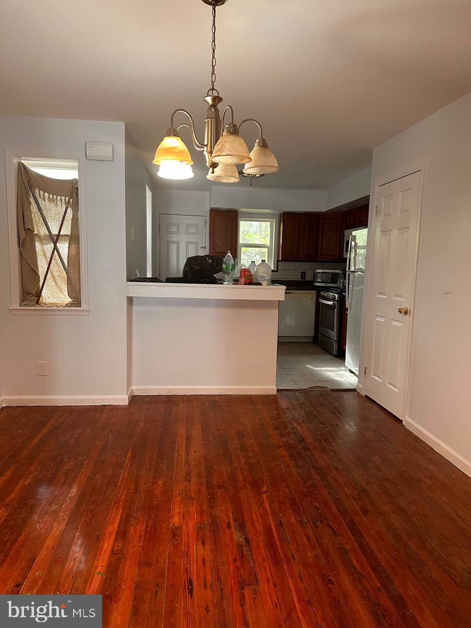 ELMWOOD PARK - Residential