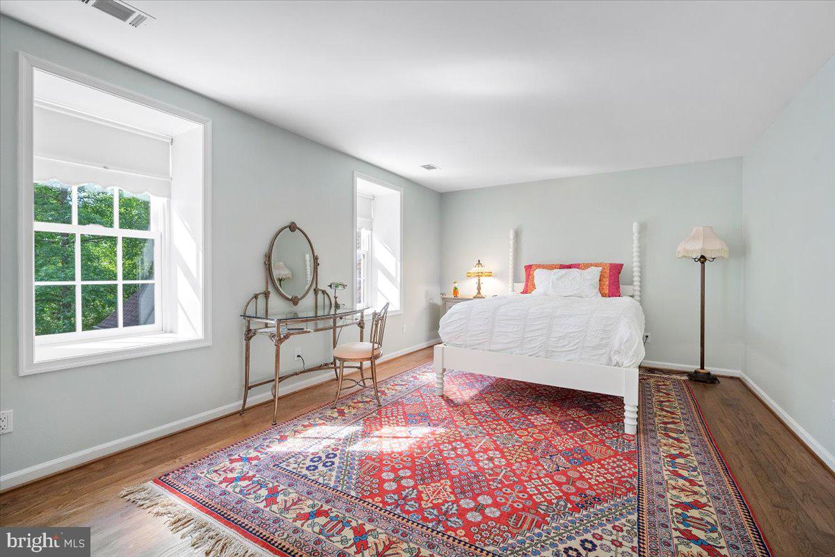 BRADLEY HILLS GROVE - Residential