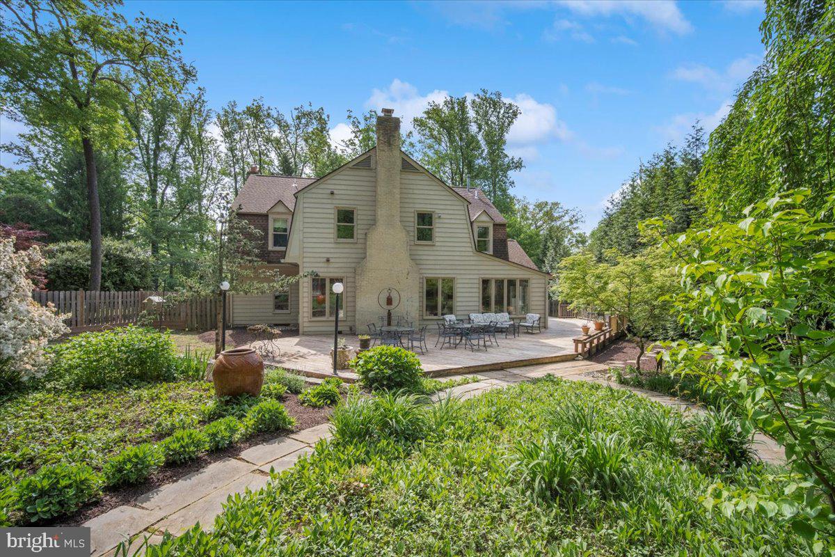 BRADLEY HILLS GROVE - Residential