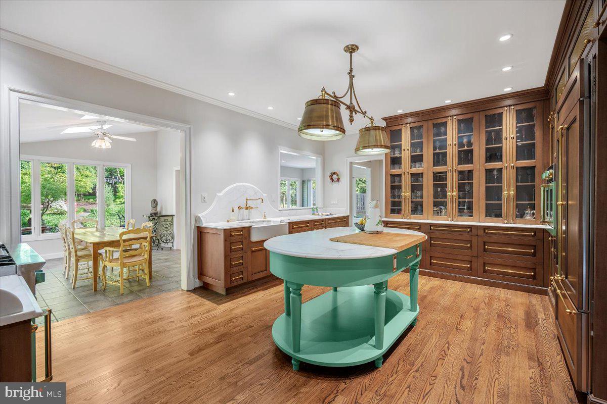 BRADLEY HILLS GROVE - Residential