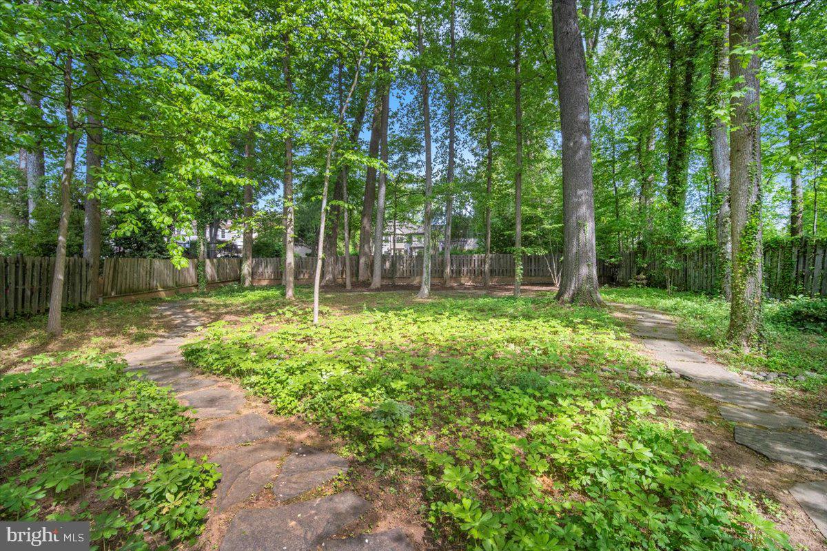 BRADLEY HILLS GROVE - Residential