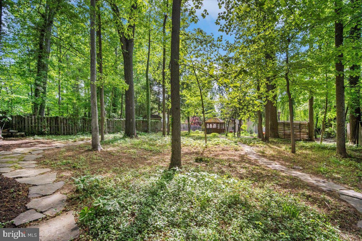 BRADLEY HILLS GROVE - Residential