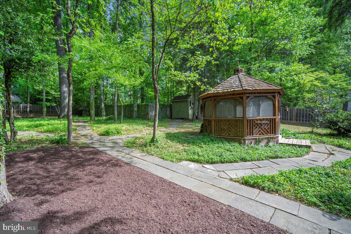 BRADLEY HILLS GROVE - Residential