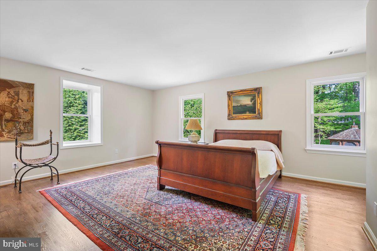 BRADLEY HILLS GROVE - Residential