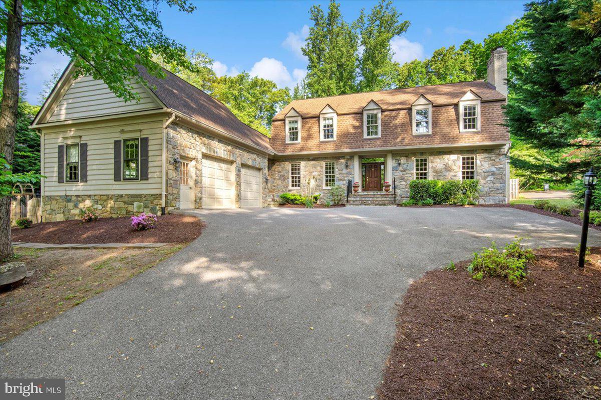 BRADLEY HILLS GROVE - Residential