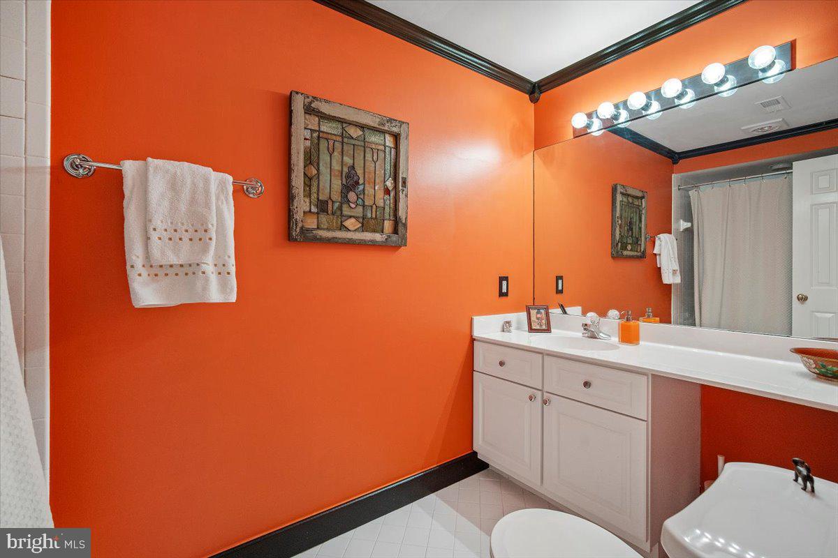 BRADLEY HILLS GROVE - Residential