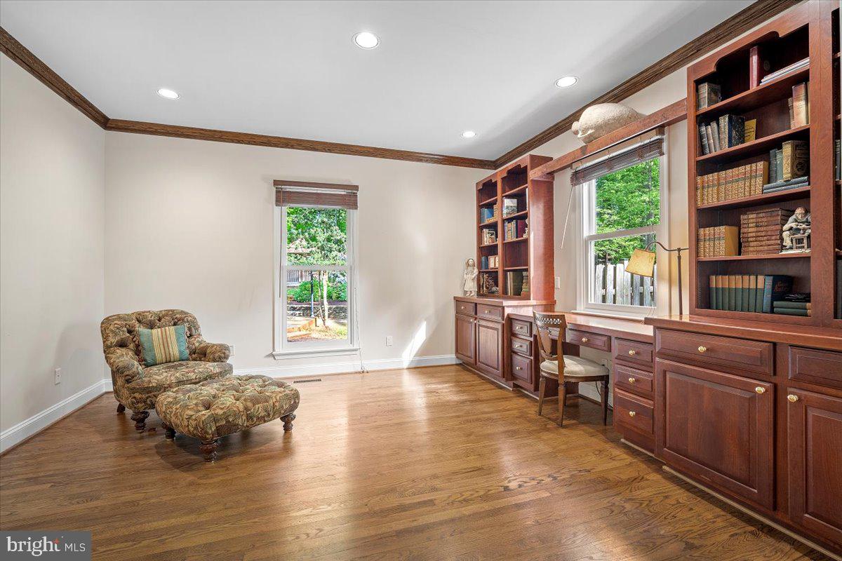 BRADLEY HILLS GROVE - Residential