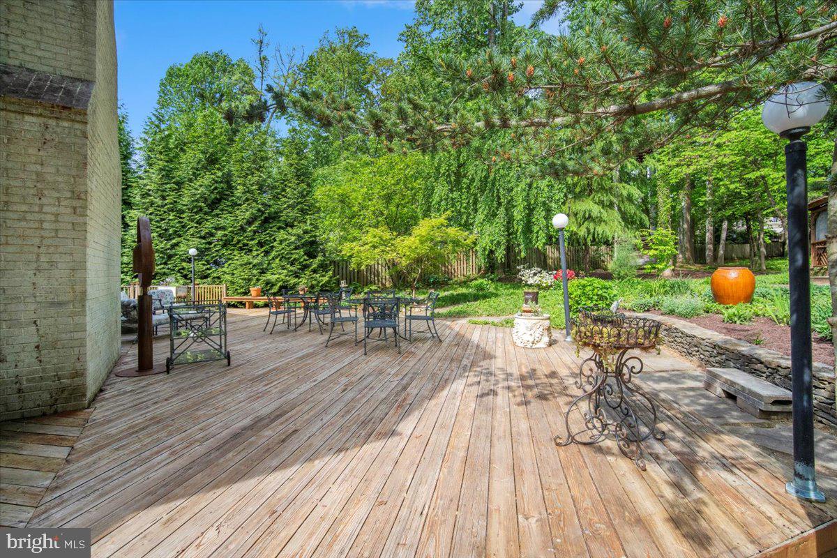 BRADLEY HILLS GROVE - Residential