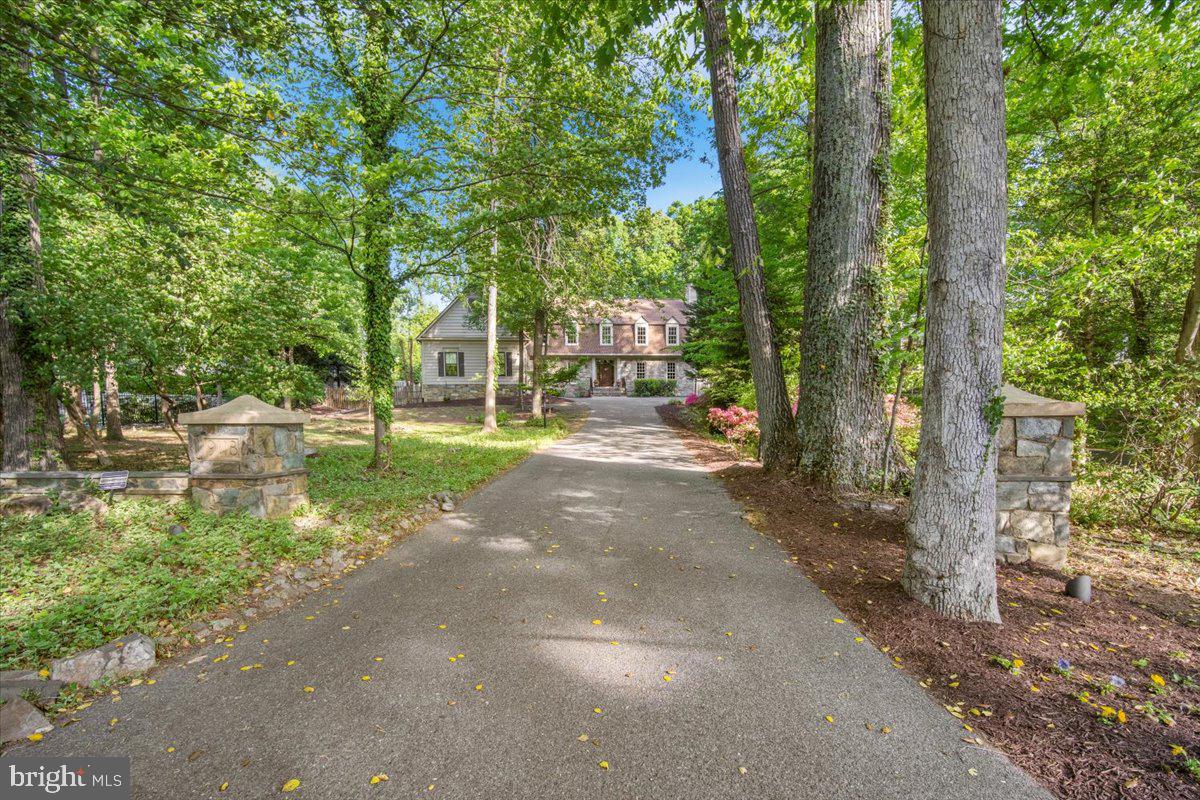 BRADLEY HILLS GROVE - Residential