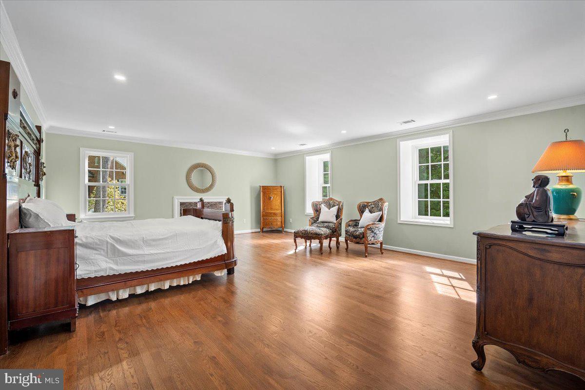 BRADLEY HILLS GROVE - Residential