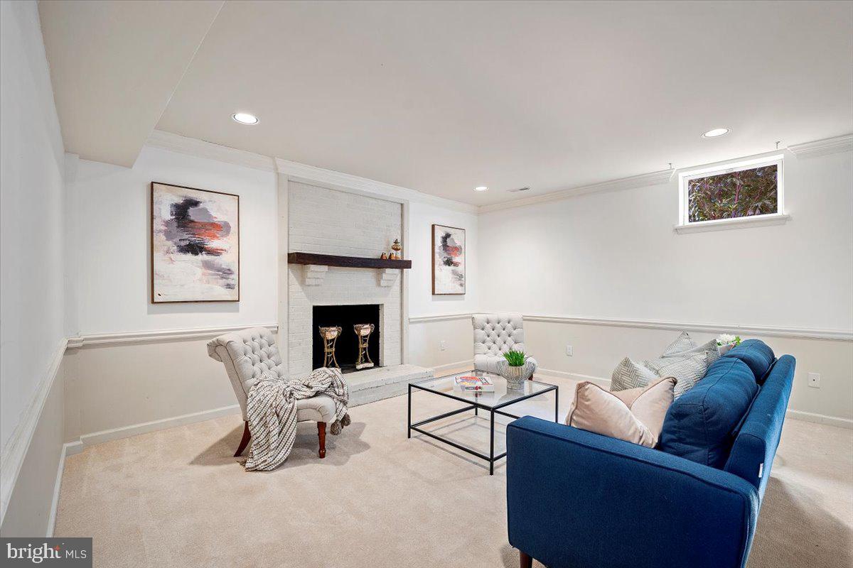 BRADLEY HILLS GROVE - Residential