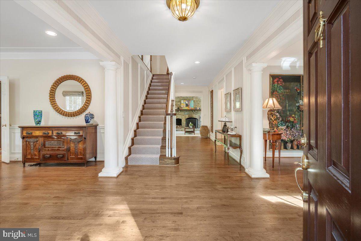 BRADLEY HILLS GROVE - Residential