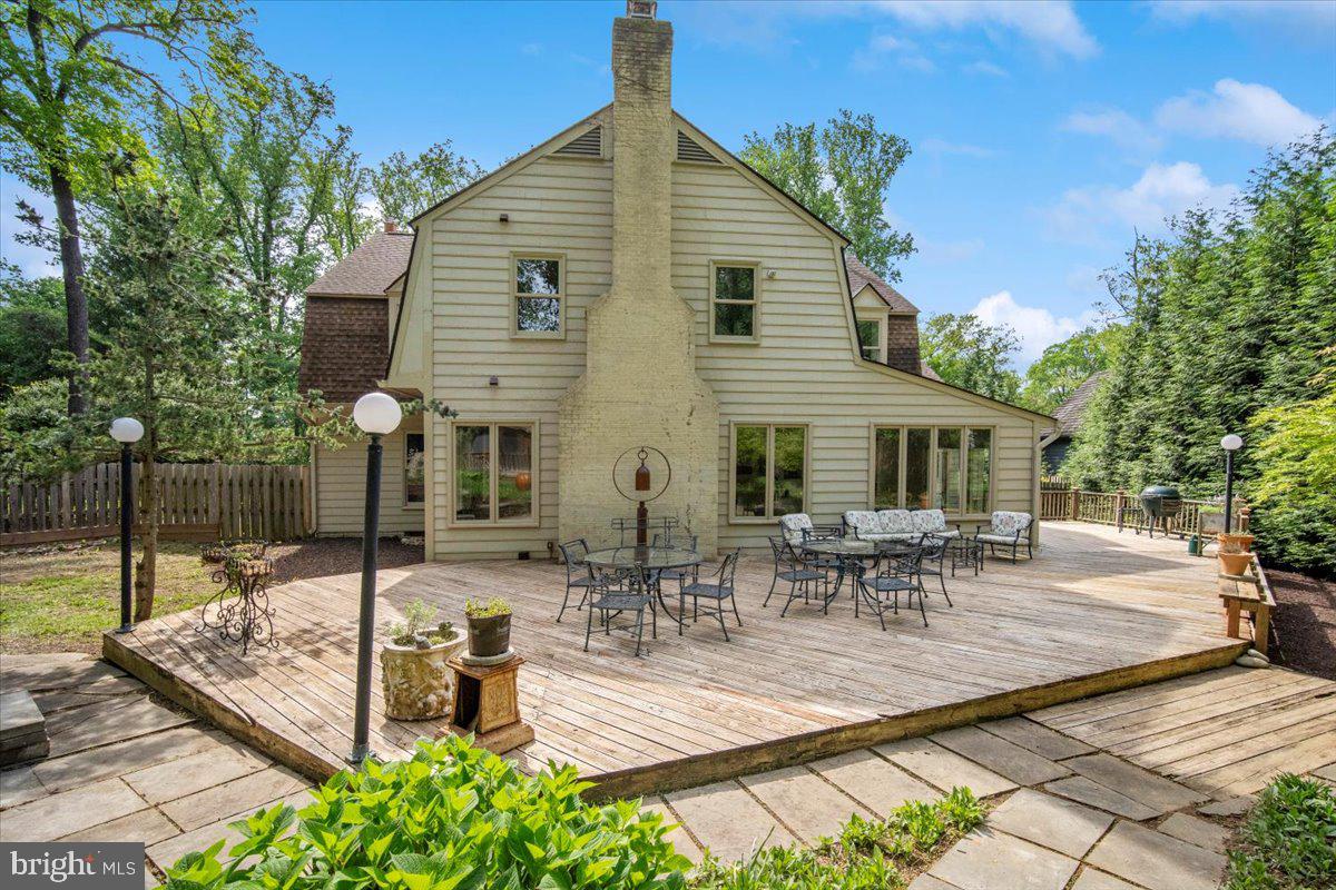 BRADLEY HILLS GROVE - Residential