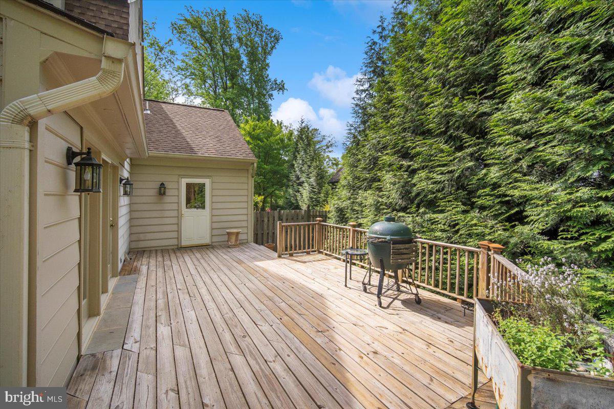 BRADLEY HILLS GROVE - Residential