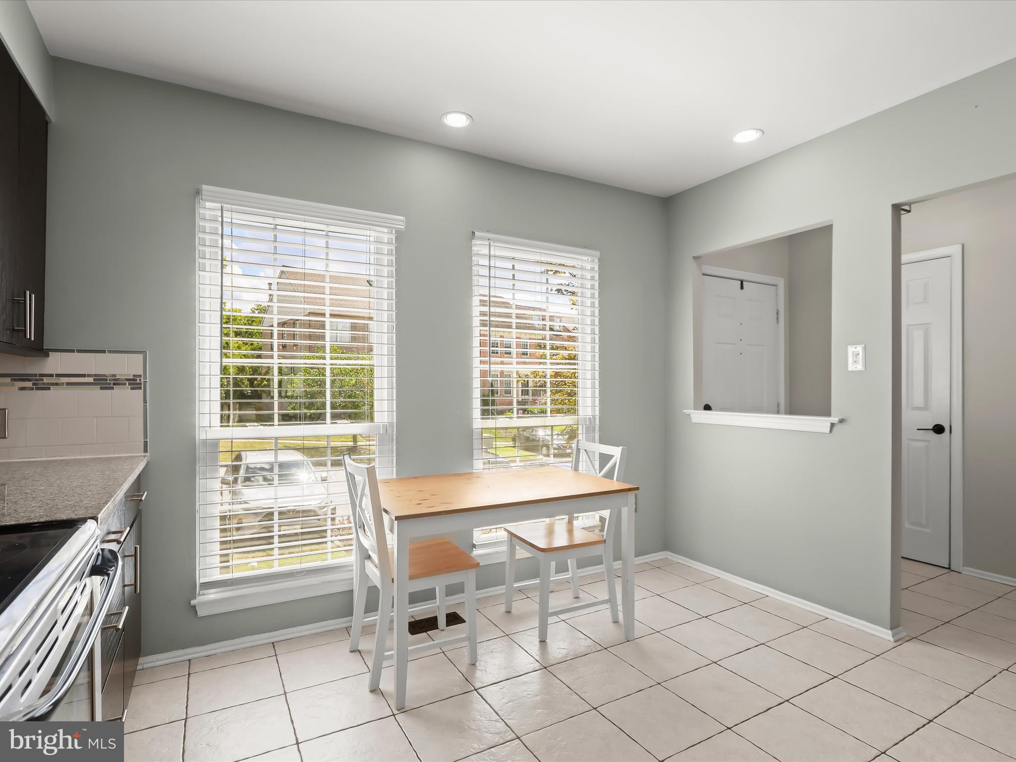 CROMWELL STATION - Residential Lease