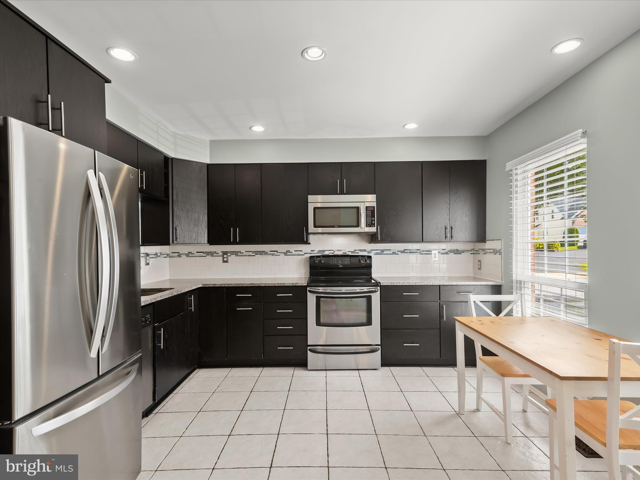 CROMWELL STATION - Residential Lease