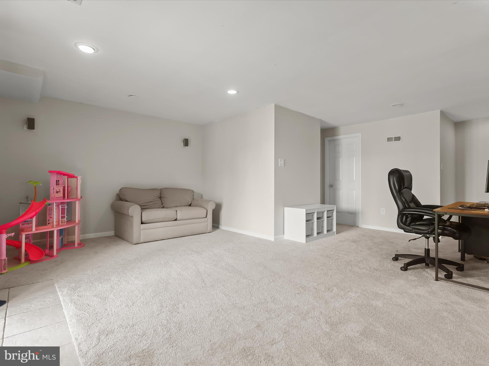 CROMWELL STATION - Residential Lease