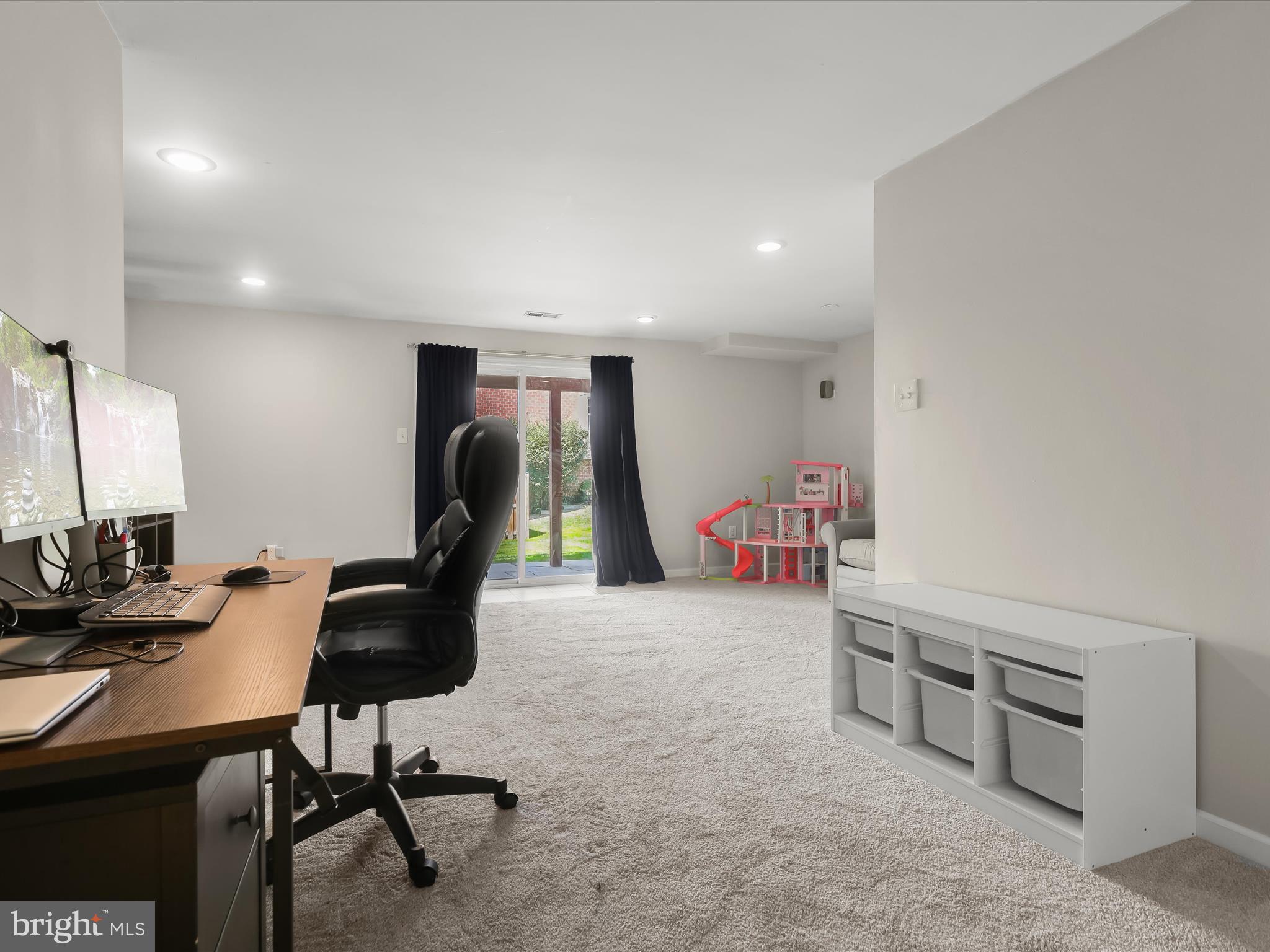 CROMWELL STATION - Residential Lease