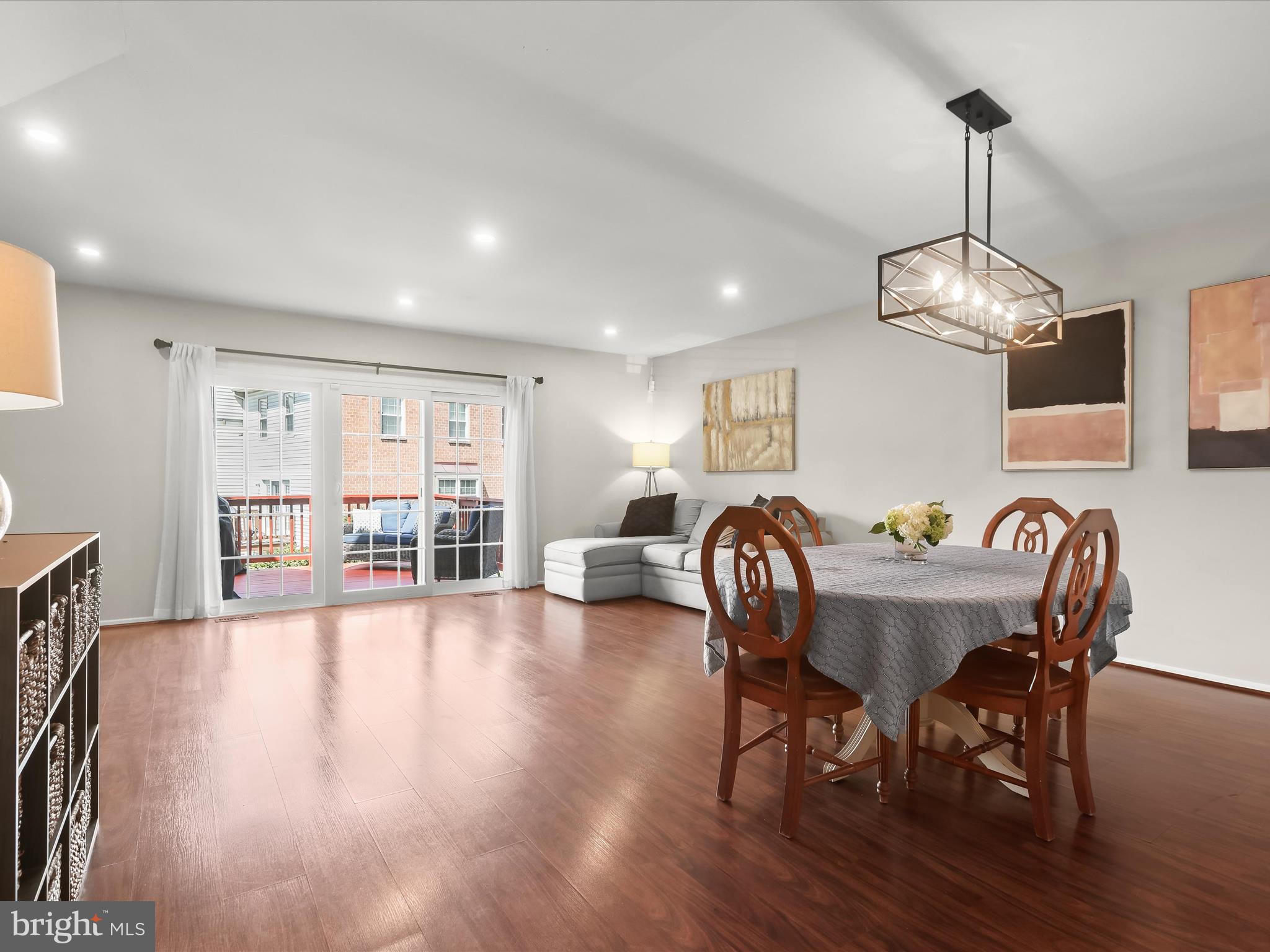 CROMWELL STATION - Residential Lease