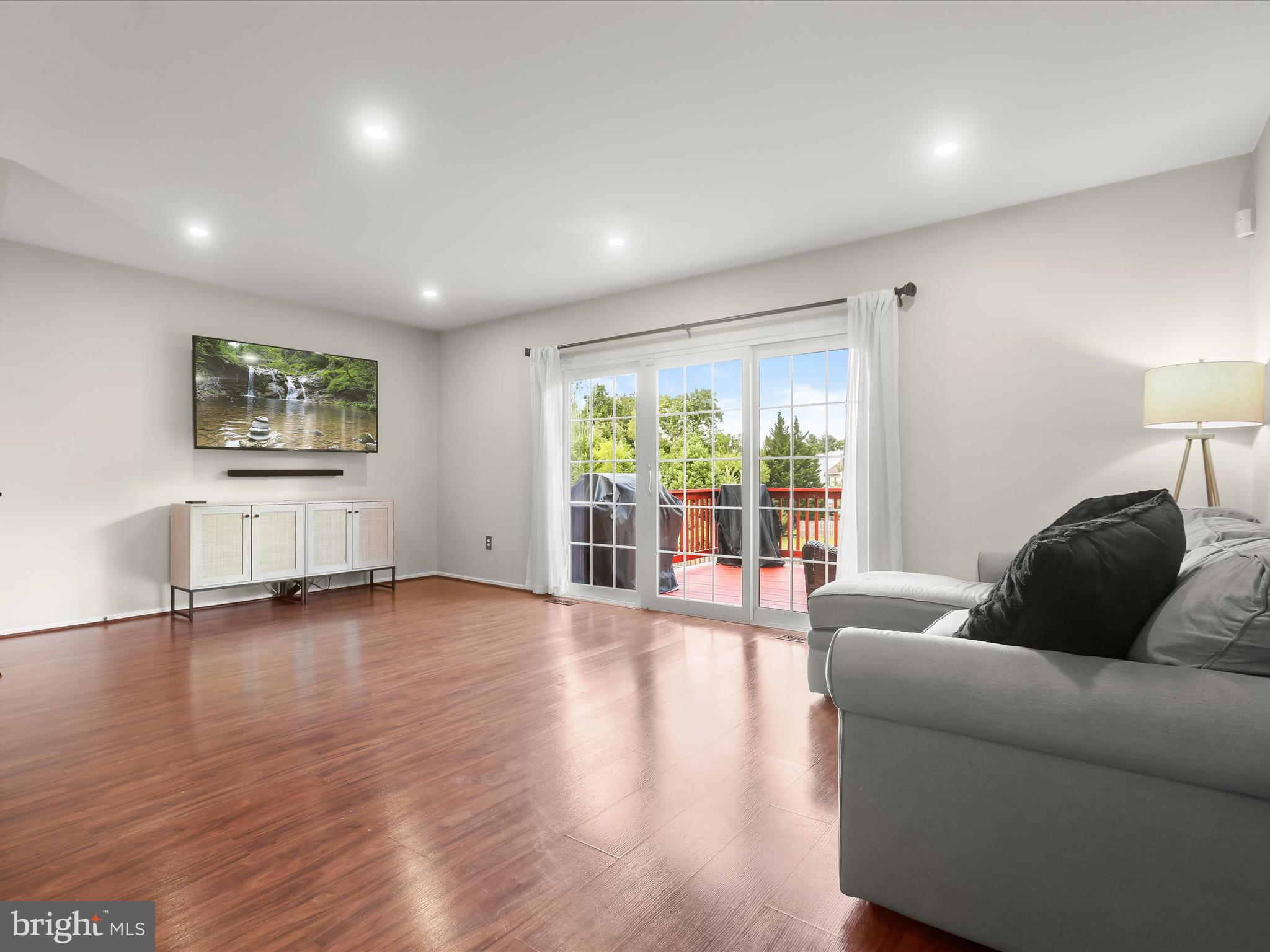 CROMWELL STATION - Residential Lease