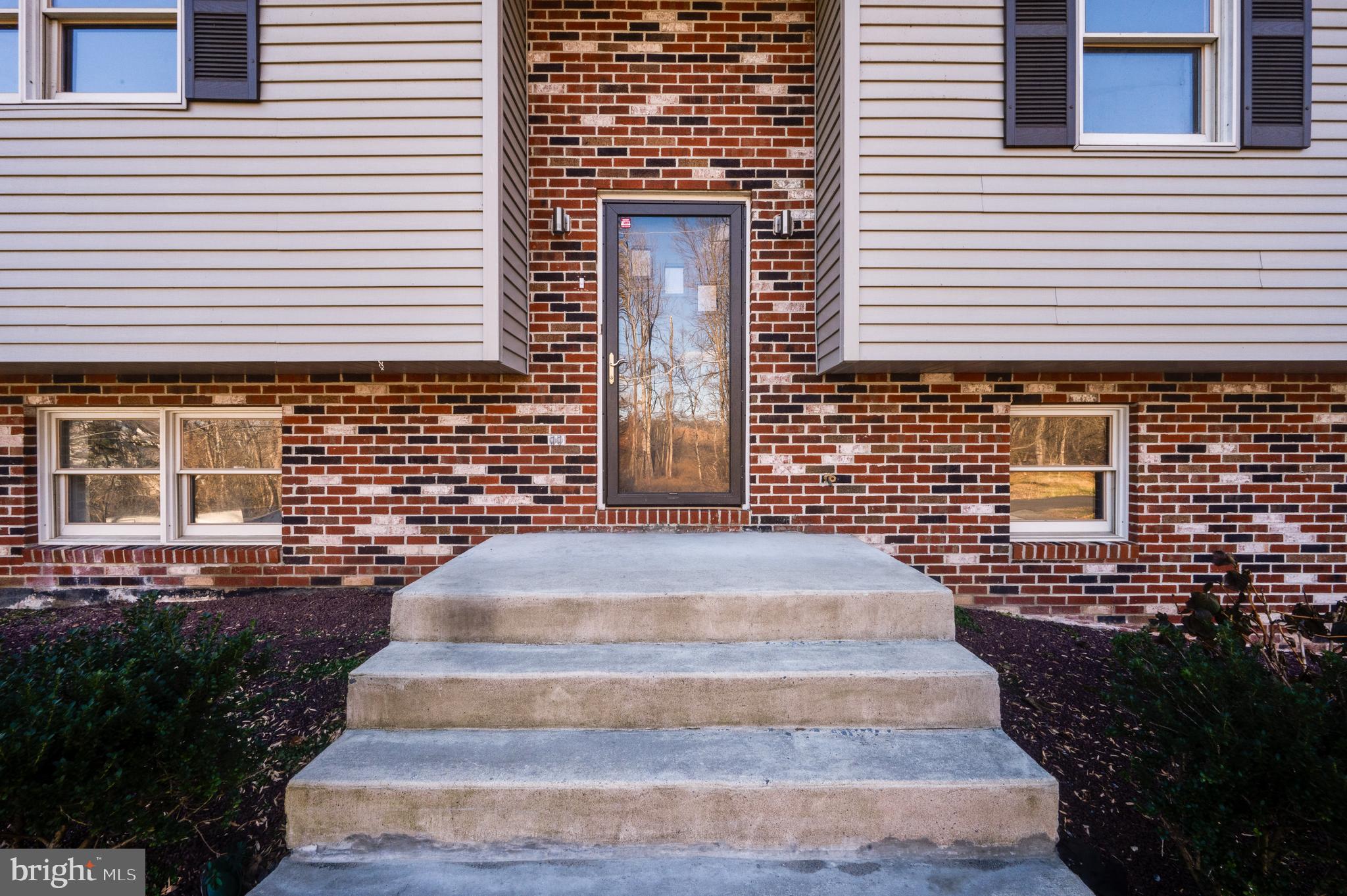 WEST SHORE - Residential