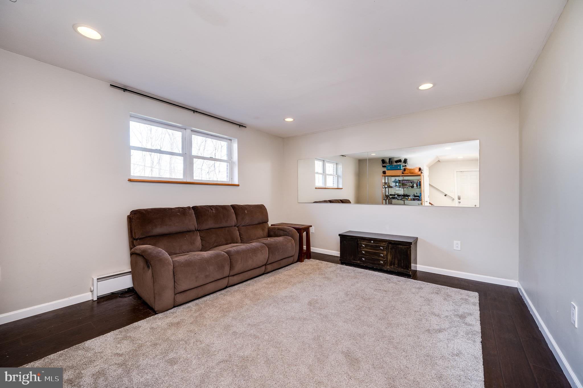 WEST SHORE - Residential