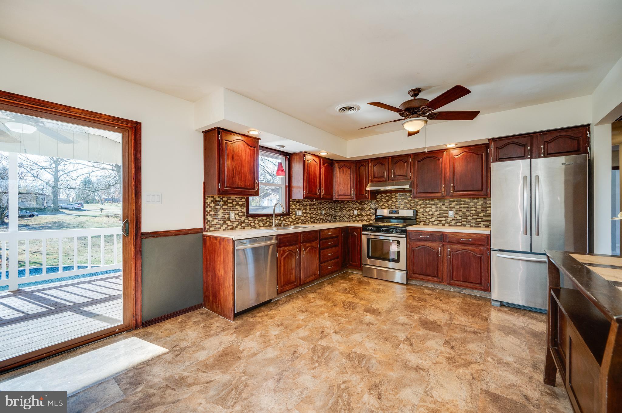 WEST SHORE - Residential