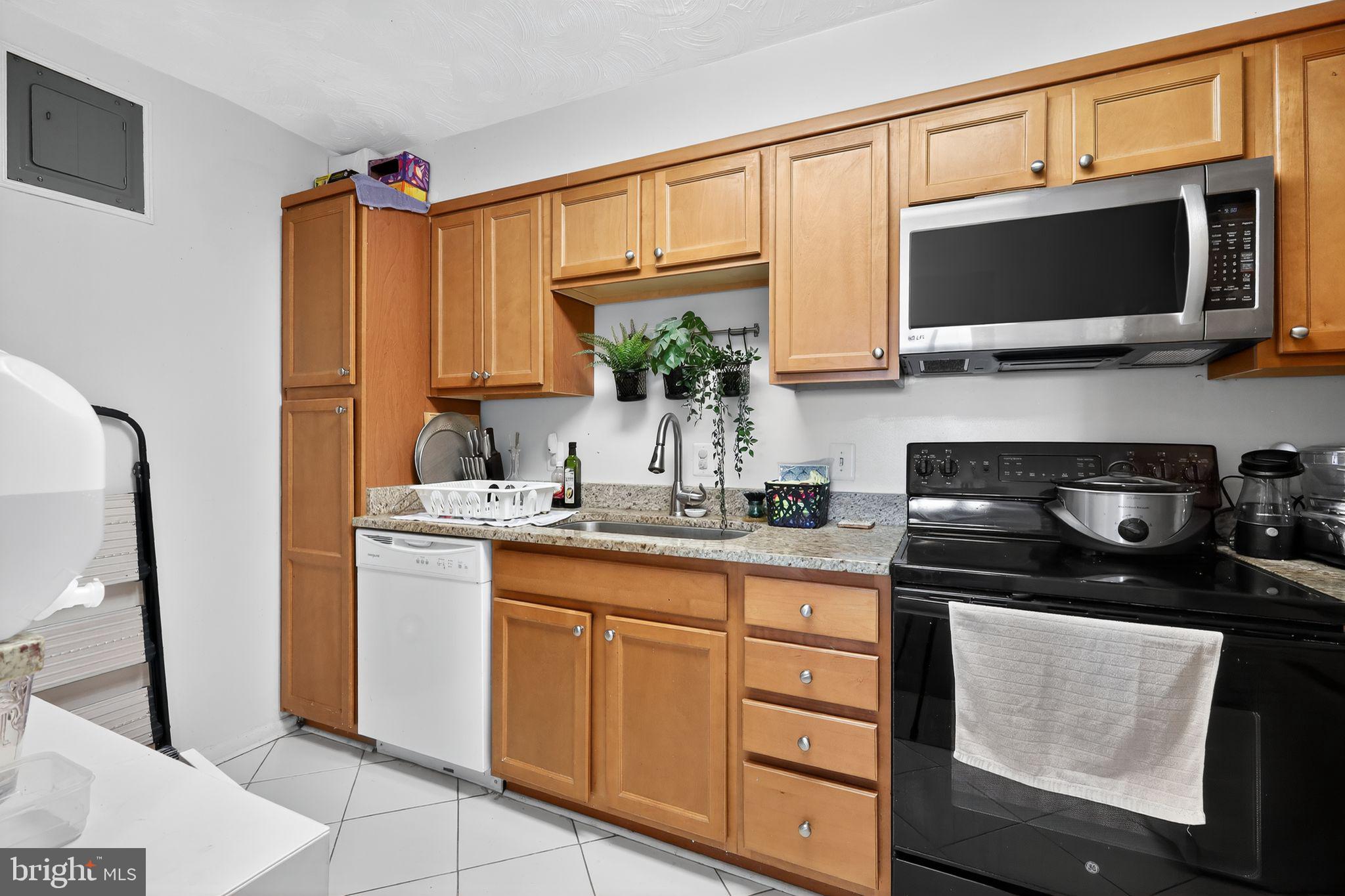 WEST SPRING - Residential