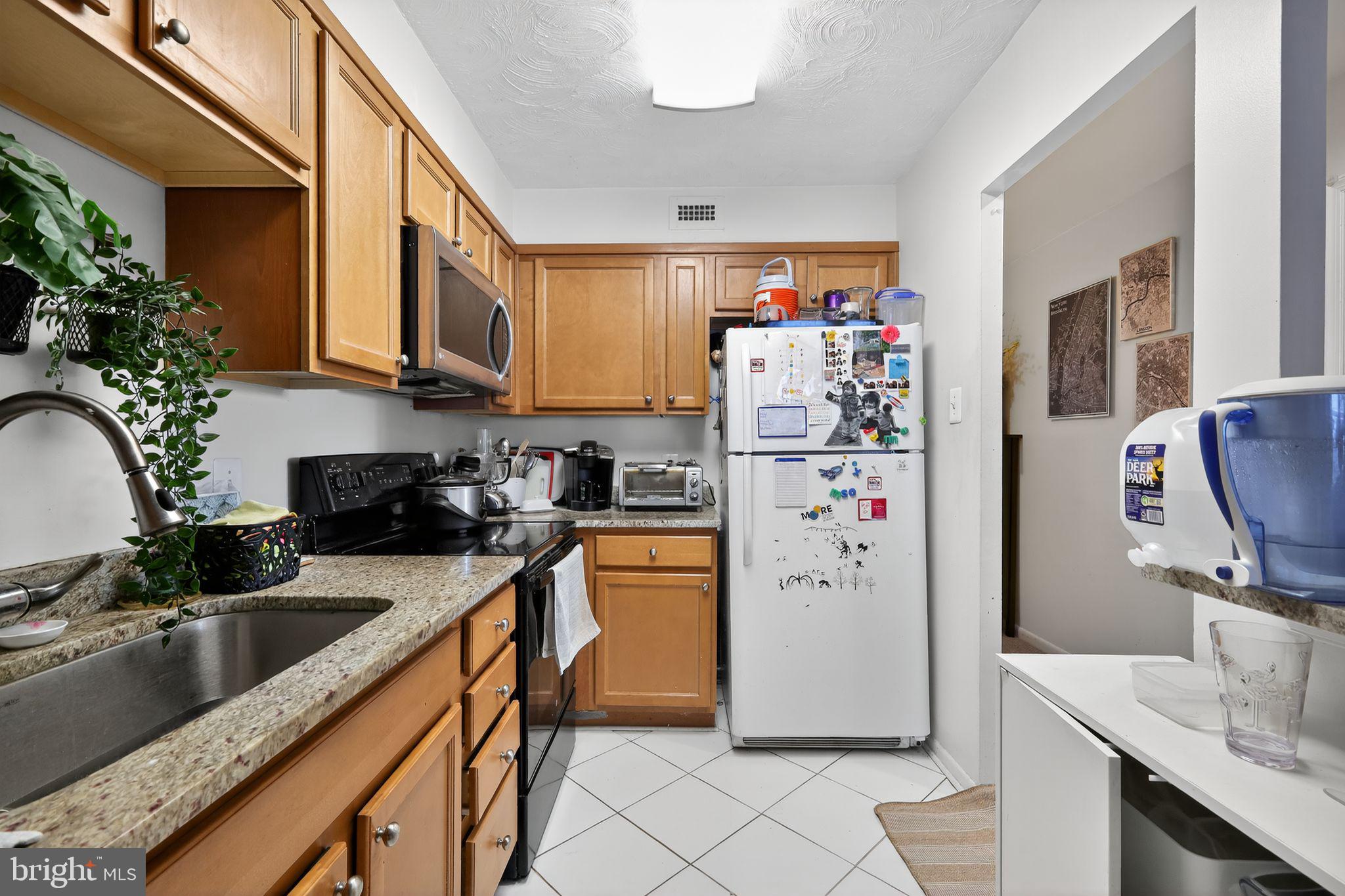 WEST SPRING - Residential