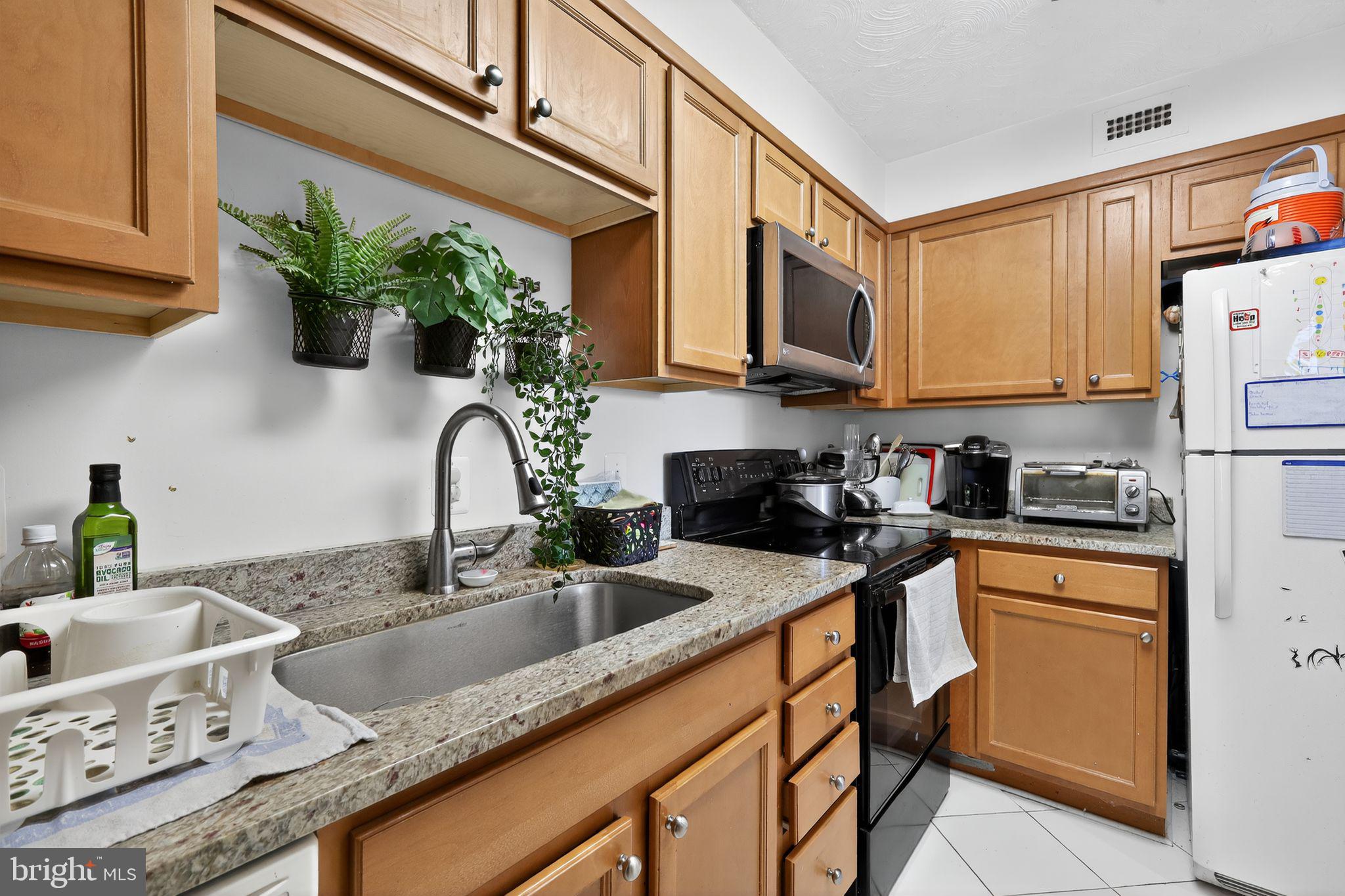 WEST SPRING - Residential